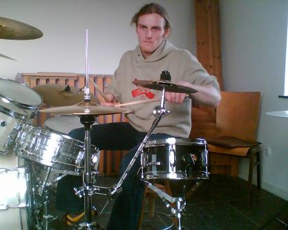 Schlagzeuger sucht Bandprojekt im Raum Göttingen