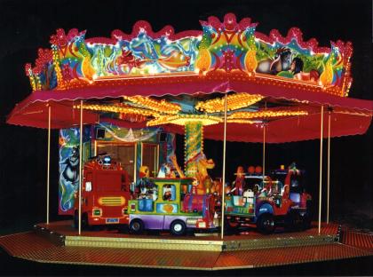 Vermietung von Kinderkarussell Kindereisenbahn Autoskooter Kettenflieger Sch