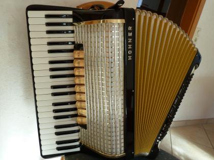 Akkordeon Hohner Verdi III M 120 Bässe NEUWERTIG