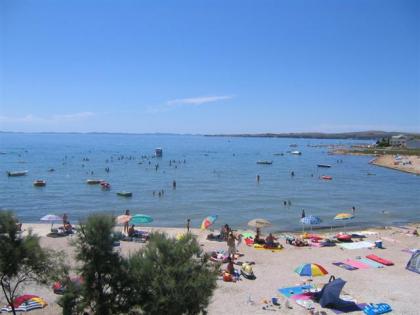 Urlaub mit Hund Insel Vir Kroatien ab 39. -Euro für 4 Personen und Hautier
